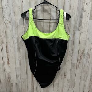 New *Flawed* MiracleSuit Green Black One Piece Swim Suit Beachy Flattering 22W